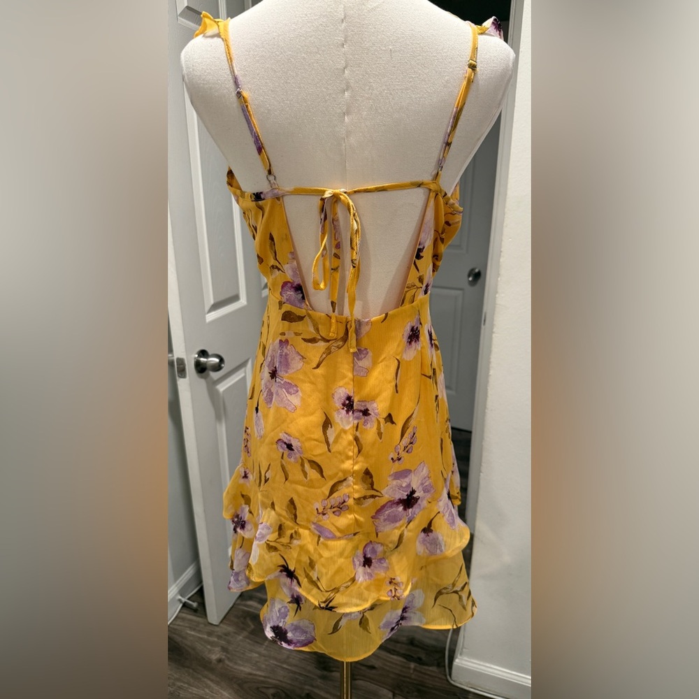 Fashion Nova Yellow Floral Ruffle Mini Dress – Size M - Picture 2 of 4